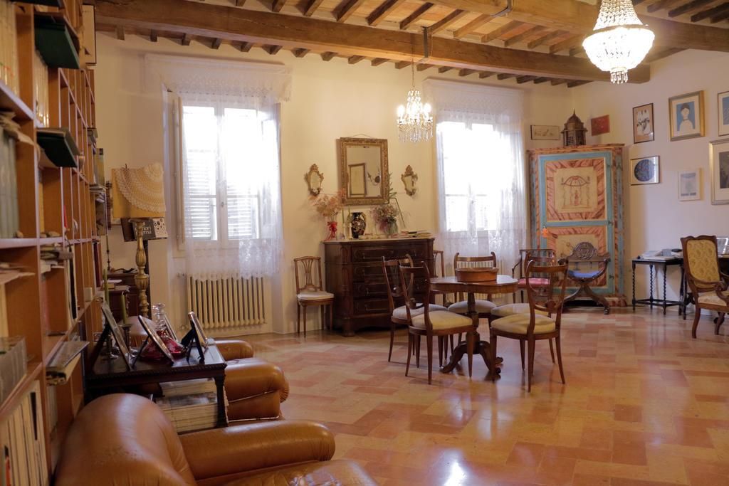 치타디카스텔로 Palazzo San Florido B&B 외부 사진
